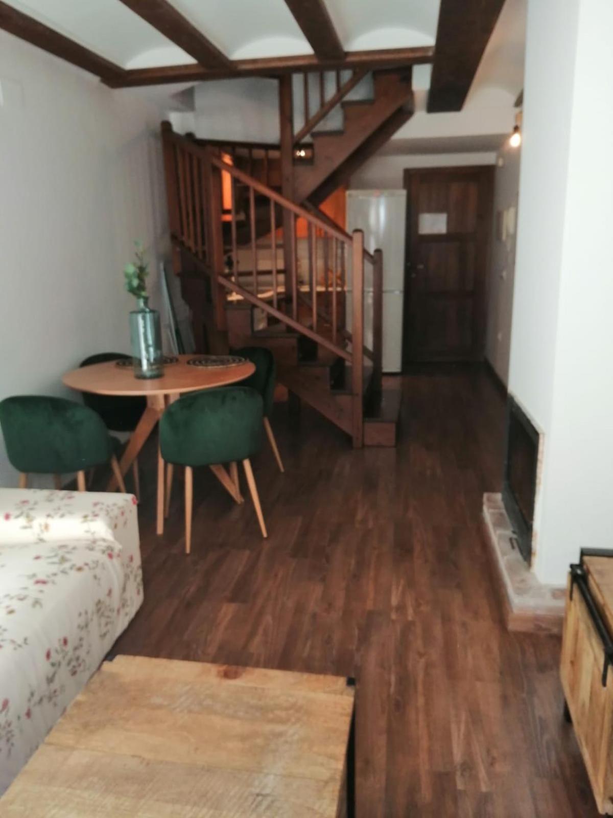 Apartamentos Casa Meme Мора-де-Руб'єлос Екстер'єр фото